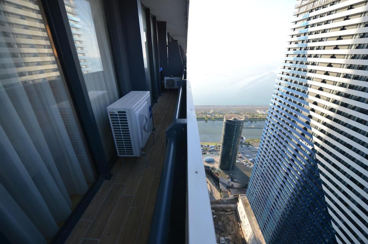 Orbi City Twins Tower Batoumi Extérieur photo